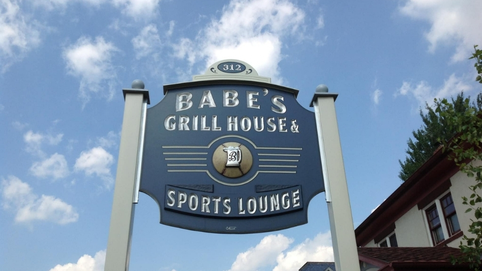 Babe’s Grill House + Lounge